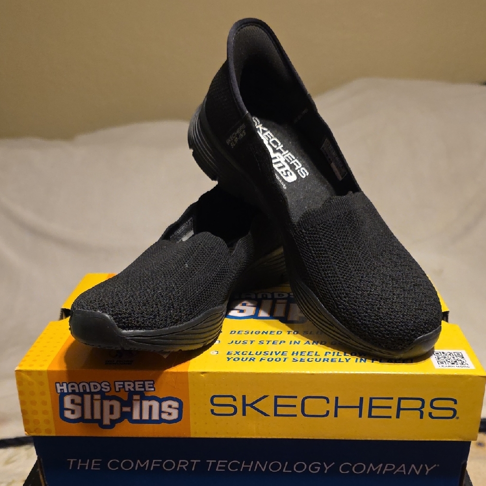 Skechers Women's Black Slip-On Sneakers